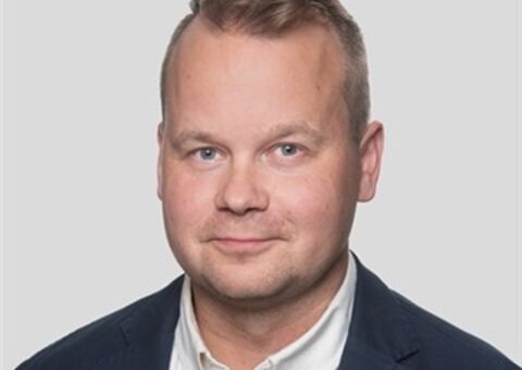 Teemu Oittinen welcomes you to contact him directly for inquiries about Agilon product development and customer process optimization. Reach out to explore how Agilon can enhance your warehouse operations.